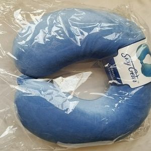 Travel pillows memory foam